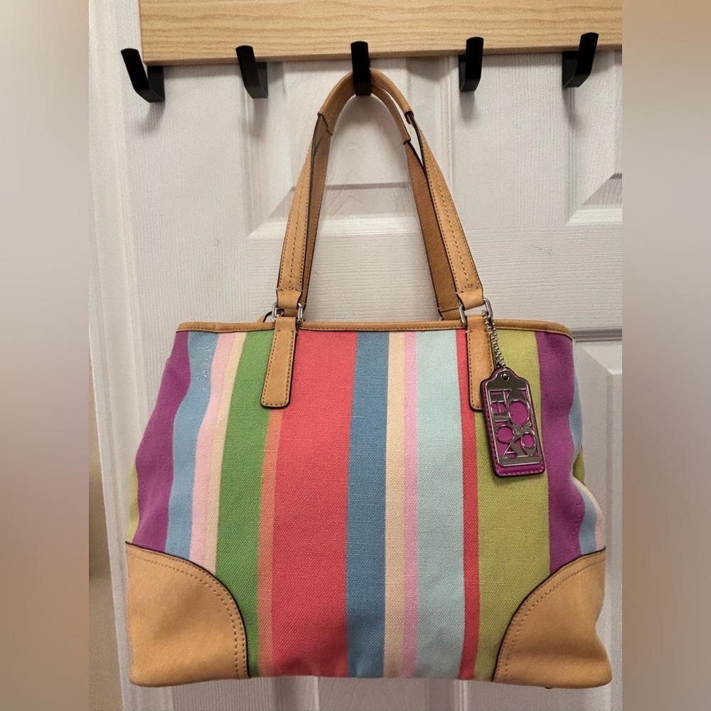 Coach M1176-19357 Hampton Legacy Stripe Canvas Tote in EUC